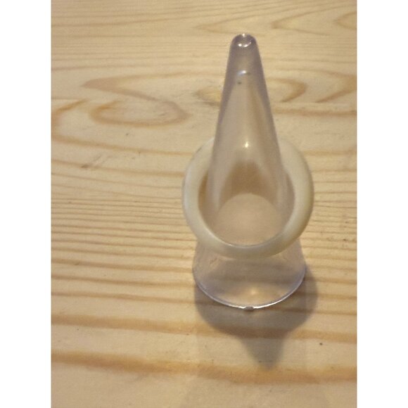 Vintage Off-White Resin Ring Unisex Size 7 - Picture 3 of 5